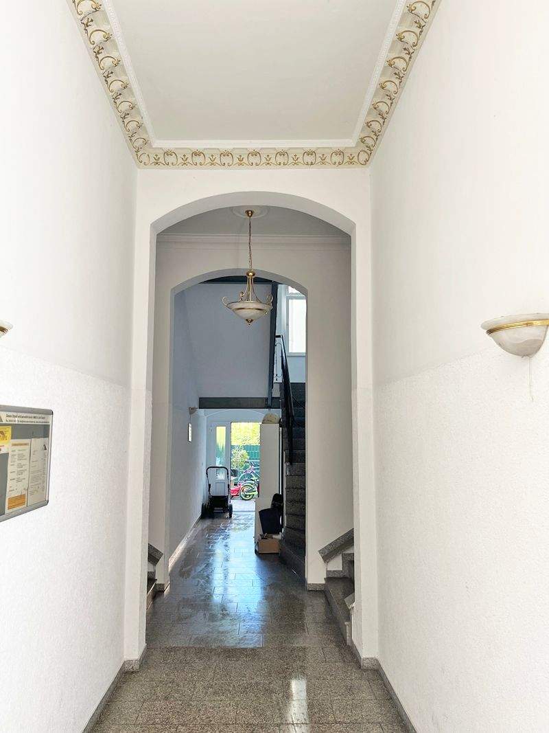 Immobilie in Döbeln - Charmante 3-Raum-Altbauwohnung am Park in Döbeln - Bild 1