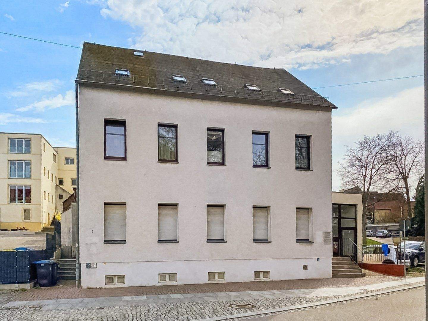 Immobilie in Frankenberg/Sachsen - Attraktives Zweifamilienhaus in Frankenberg/Sachsen - Bild 1