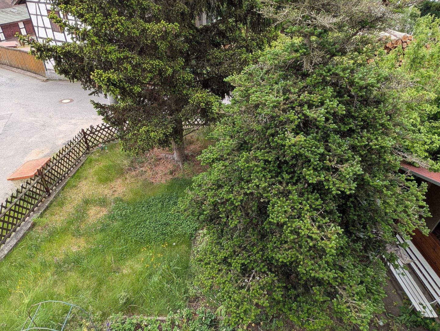 Immobilie in Geratal - Interessantes kleines  Zweifamilienhaus mit  historischem Flair in  Frankenhain zu verkaufen - Bild 3