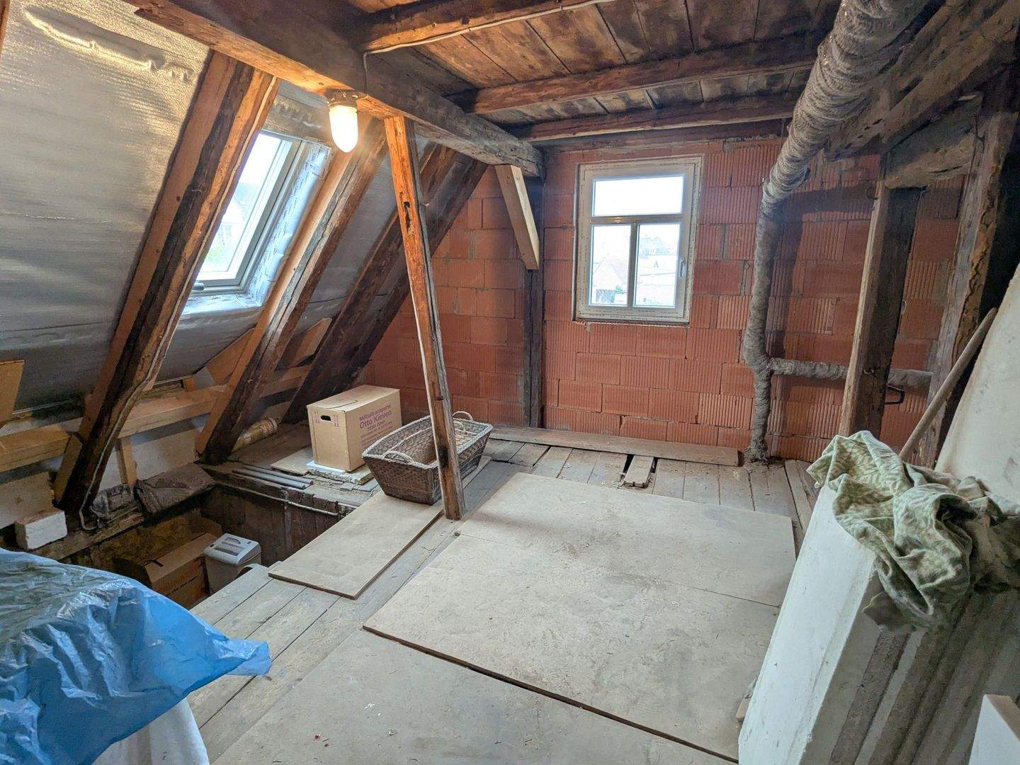 Immobilie in Eisenberg - Gemütliches Einfamilienhaus mit großzügiger Terrasse und Ausbaupotential im Dachgeschoss. - Bild 25
