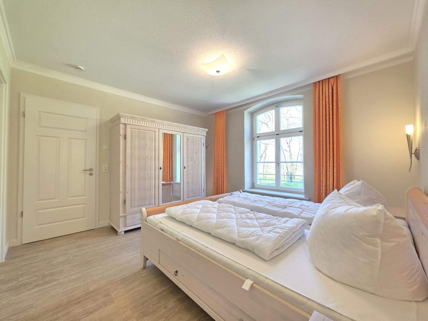 Immobilie in Bastorf - Schlossflair & Strandnähe vereint - stilvolles 2-Zi-Appartement nahe Kühlungsborn & Rerik! - Bild 16