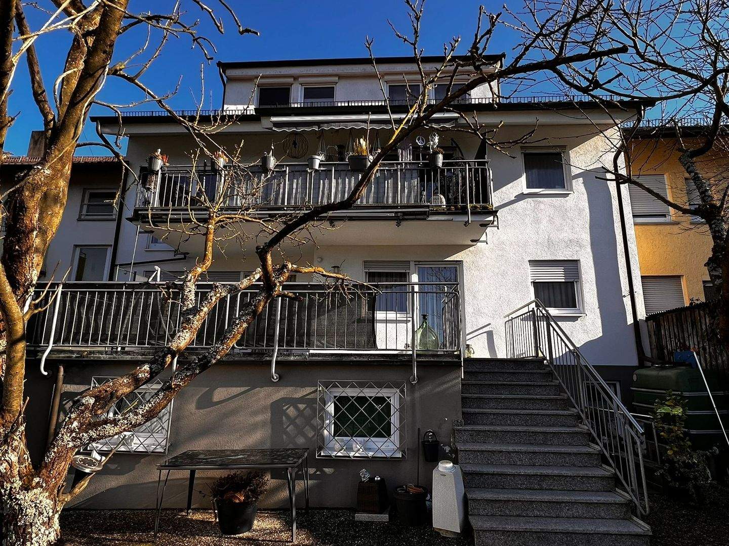 Immobilie in Kämpfelbach - Attraktives Mehrfamilienhaus in Kämpfelbach-Ersingen - gepflegt, flexibel nutzbar und gut angebunden - Bild 2