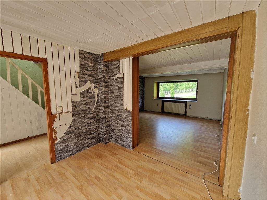 Immobilie in Nonnweiler - Freistehendes 1 FH / Generationenhaus mit Garten / Garage in Waldrandlage Nonnweiler OT - Bild 0