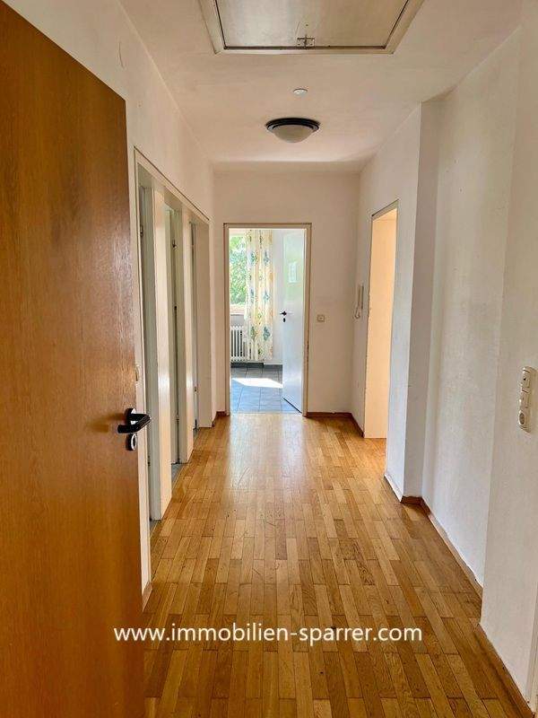 Immobilie in Wernberg-Köblitz - Charmantes Einfamilienhaus mit Doppelgarage und wunderschönem Garten in Wernberg-Köblitz - Bild 1