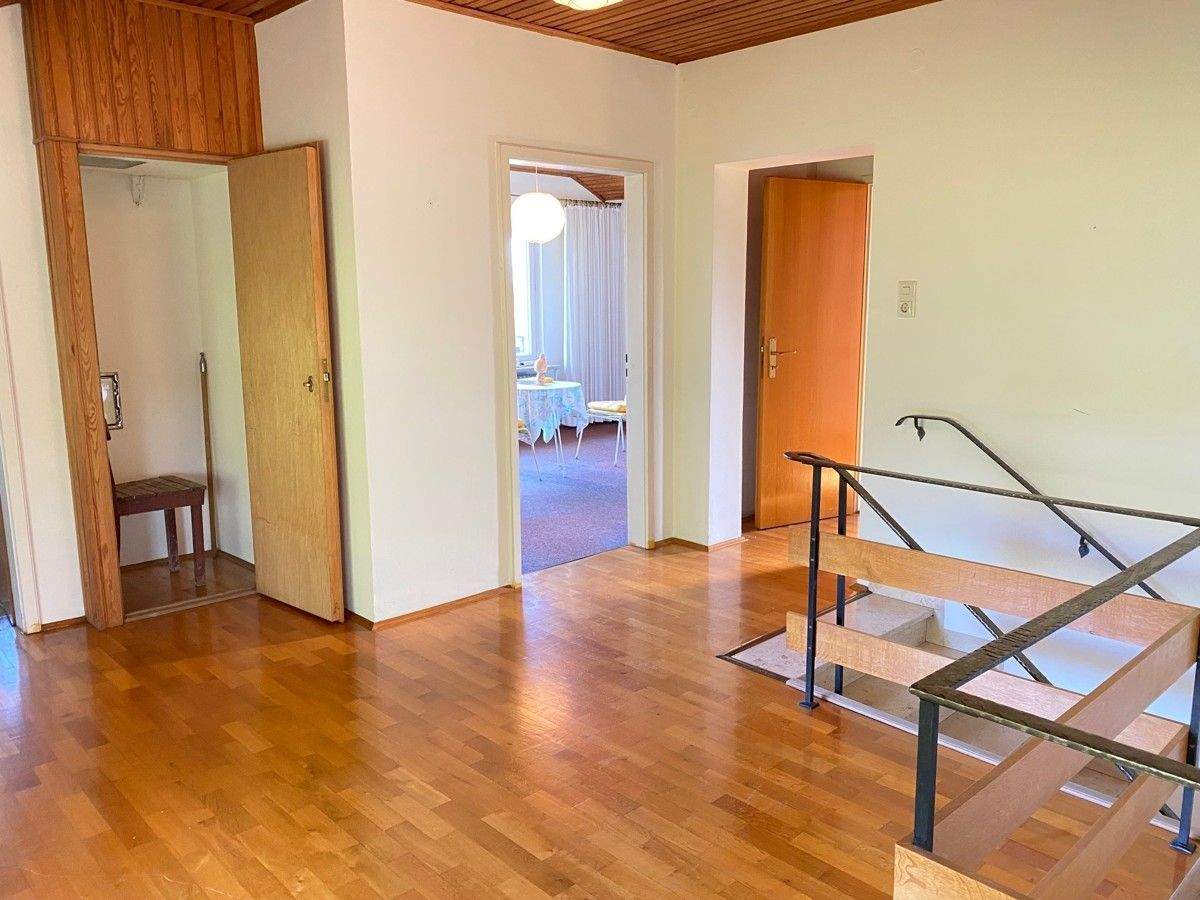 Immobilie in Rimsting - Prien am Chiemsee: Älteres EFH m. ca. 1.650 m2 Grund in herrlicher Randlage m. Berg- u. Seeblick! - Bild 18