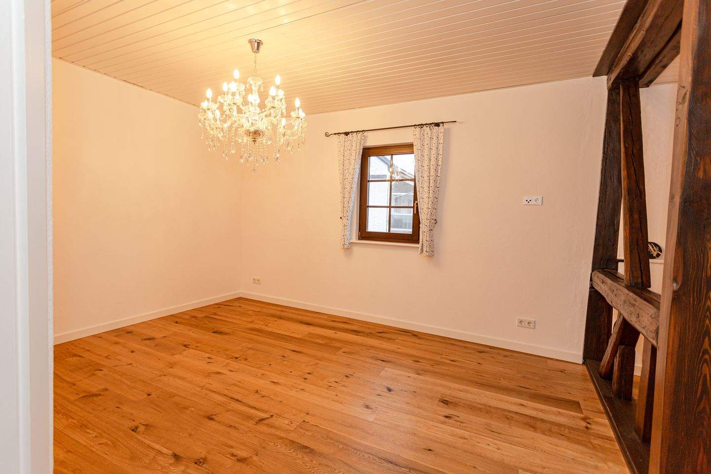 Immobilie in Mastershausen - Charmantes und modernisiertes Familienhaus mit Garge und Garten in Mastershausen, Nähe Kastellaun - Bild 19