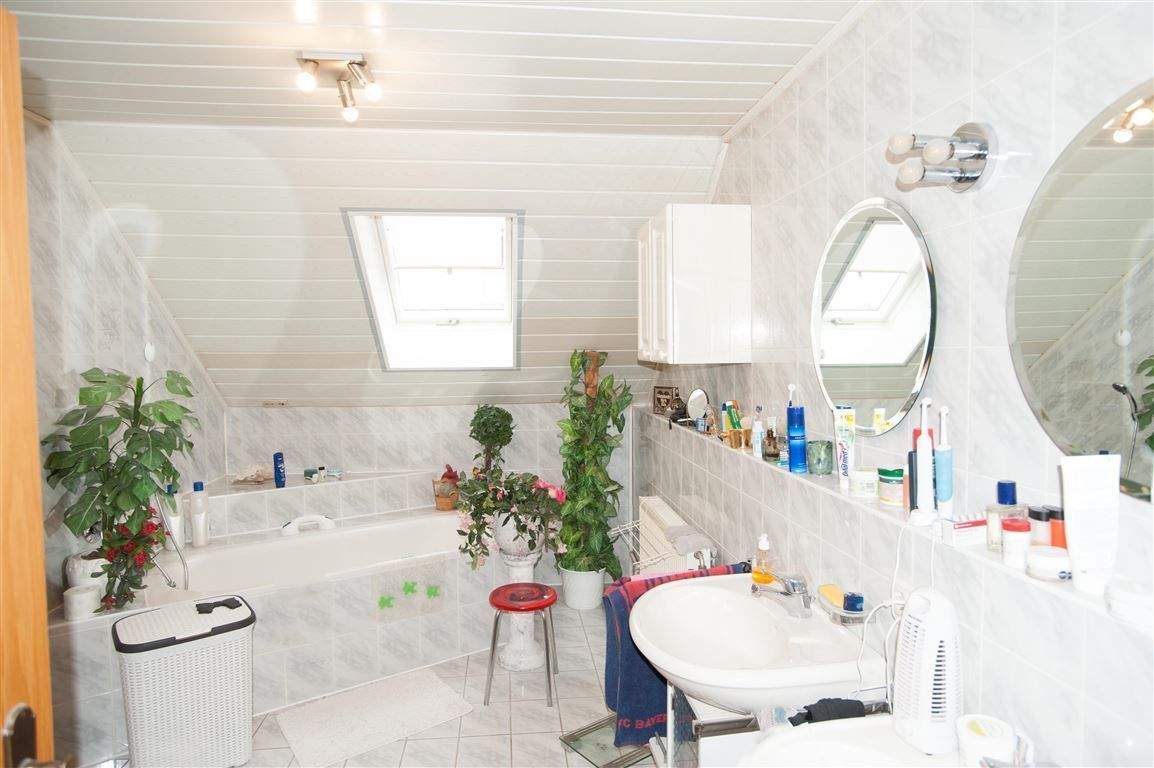 Immobilie in Graben - Großzügige Maisonette-Wohnung mit Südbalkon in ruhiger Lage - Bild 7