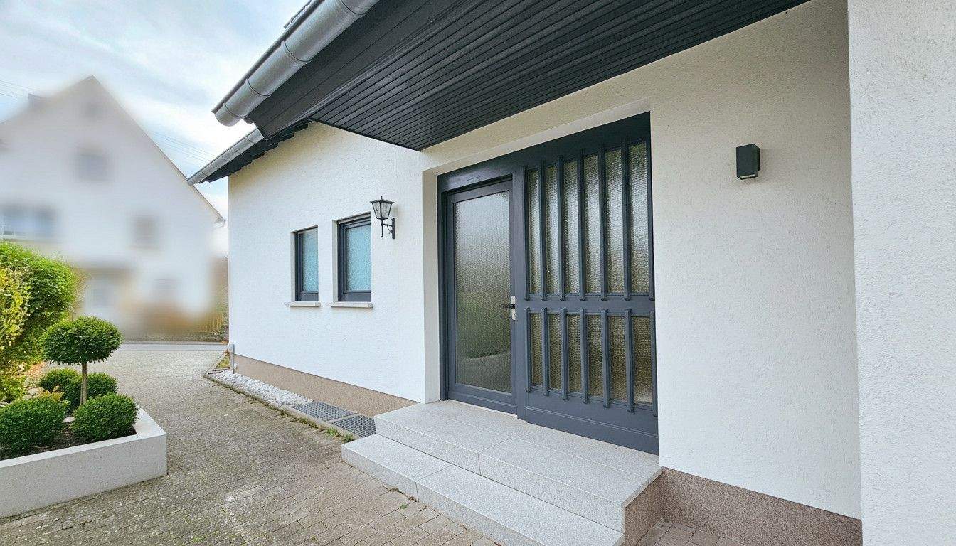 Immobilie in Bullay - Sehr gepflegtes Einfamilienhaus mit Garage, Garten und Balkon in Bullay/Mosel - Bild 4