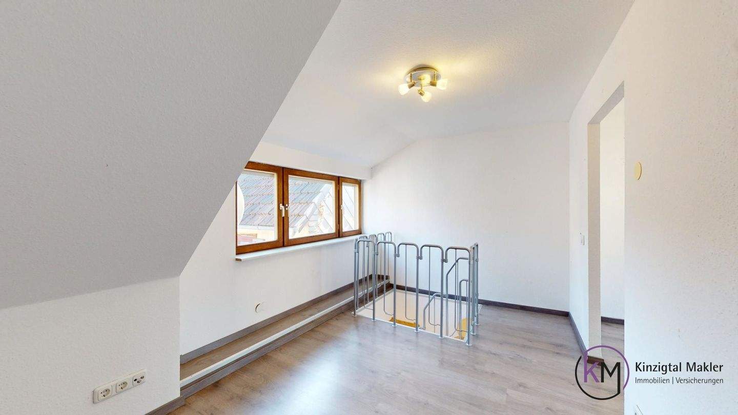 Immobilie in Bad Soden-Salmünster - ++ PROVISIONSFREI ++ "ENTFALTEN SIE IHRE WOHNTRÄUME" Großzügiges Mehrgenerationenhaus mit Gestaltungsspielraum! - Bild 32