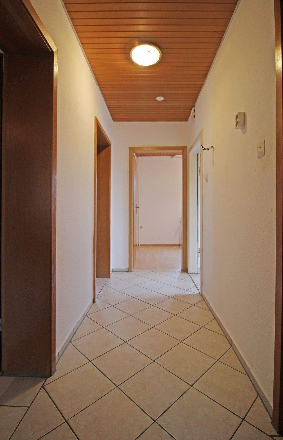 Immobilie in Hitzacker - Großzügiges Ein- bis Zweifamilienhaus in ruhiger Siedlungslage von Hitzacker - Bild 2