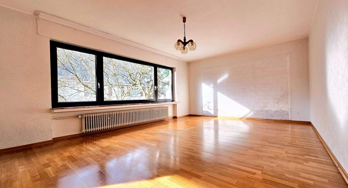 Immobilie in Bullay - Sehr gepflegtes Einfamilienhaus mit Garage, Garten und Balkon in Bullay/Mosel - Bild 1