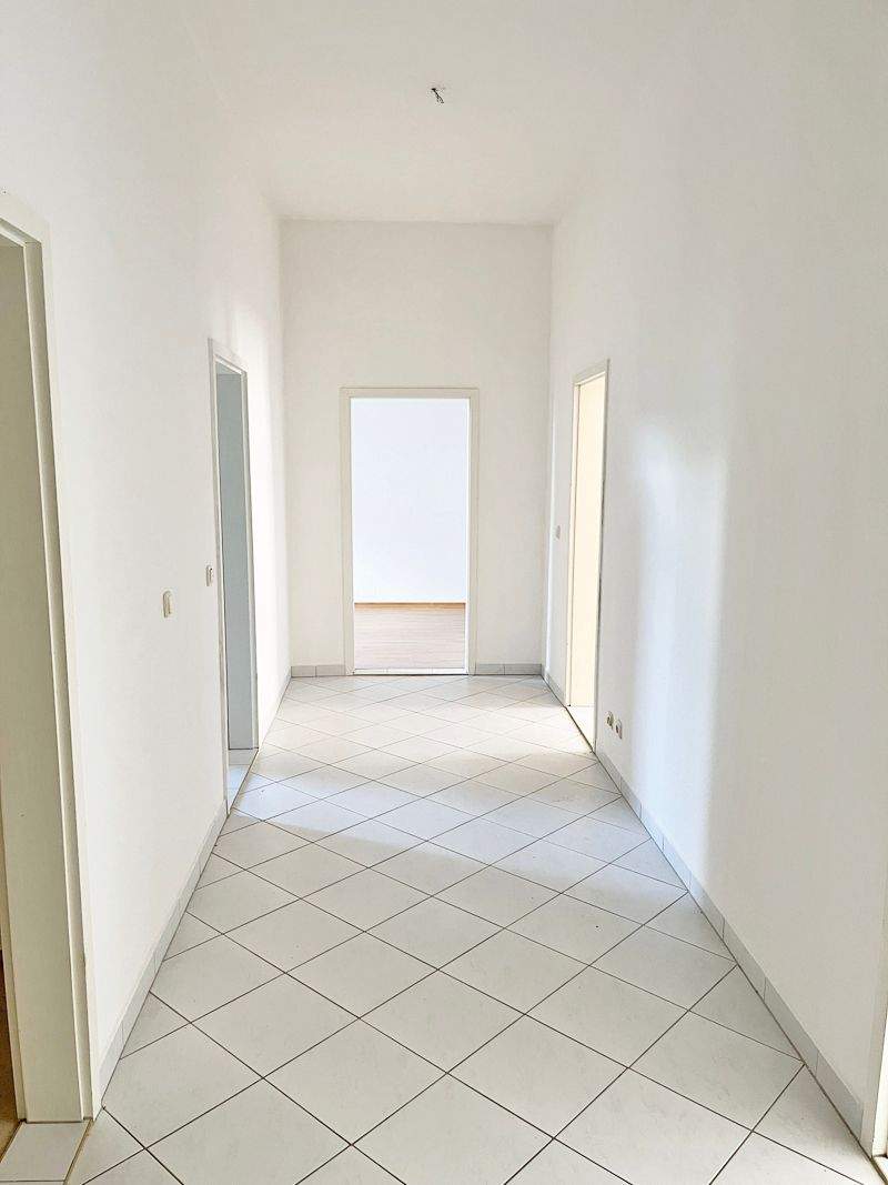 Immobilie in Döbeln - Charmante 3-Raum-Altbauwohnung am Park in Döbeln - Bild 4