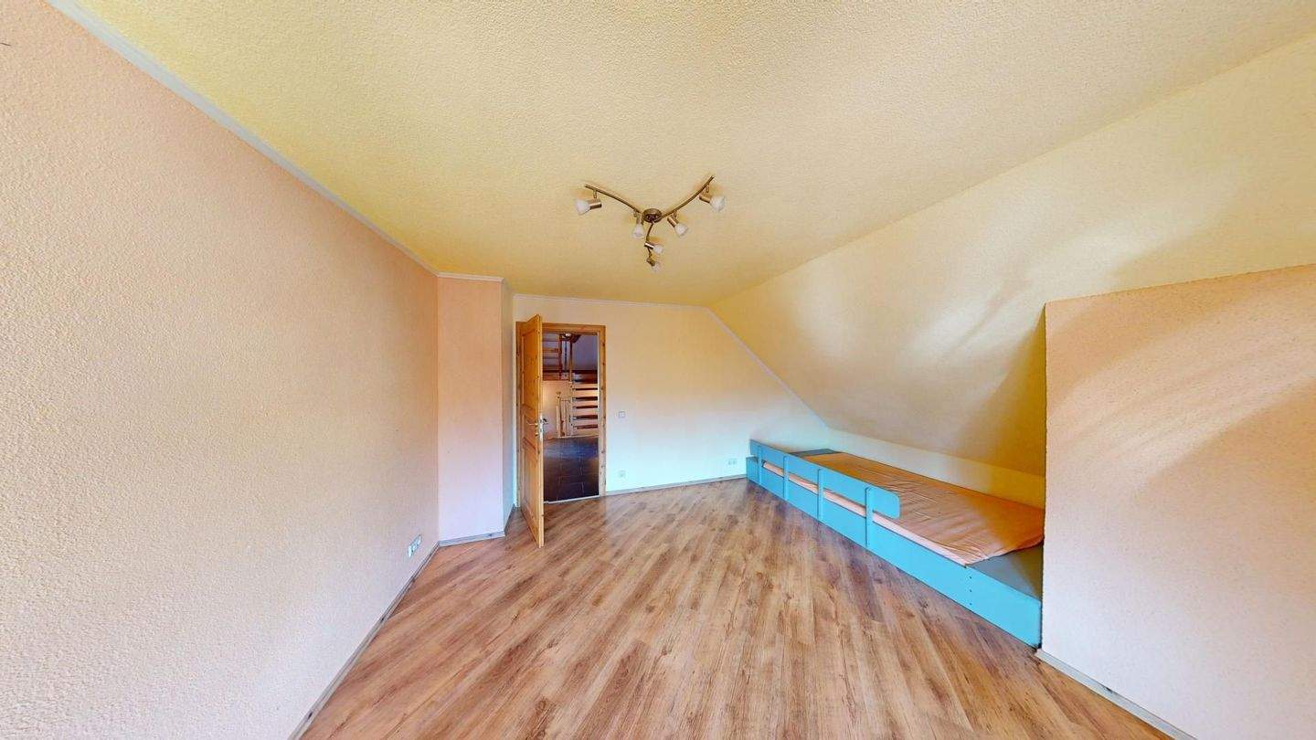 Immobilie in Meckesheim - Familiendomizil mit Potenzial - Charmantes Zweifamilienhaus in Mönchzell - Bild 11