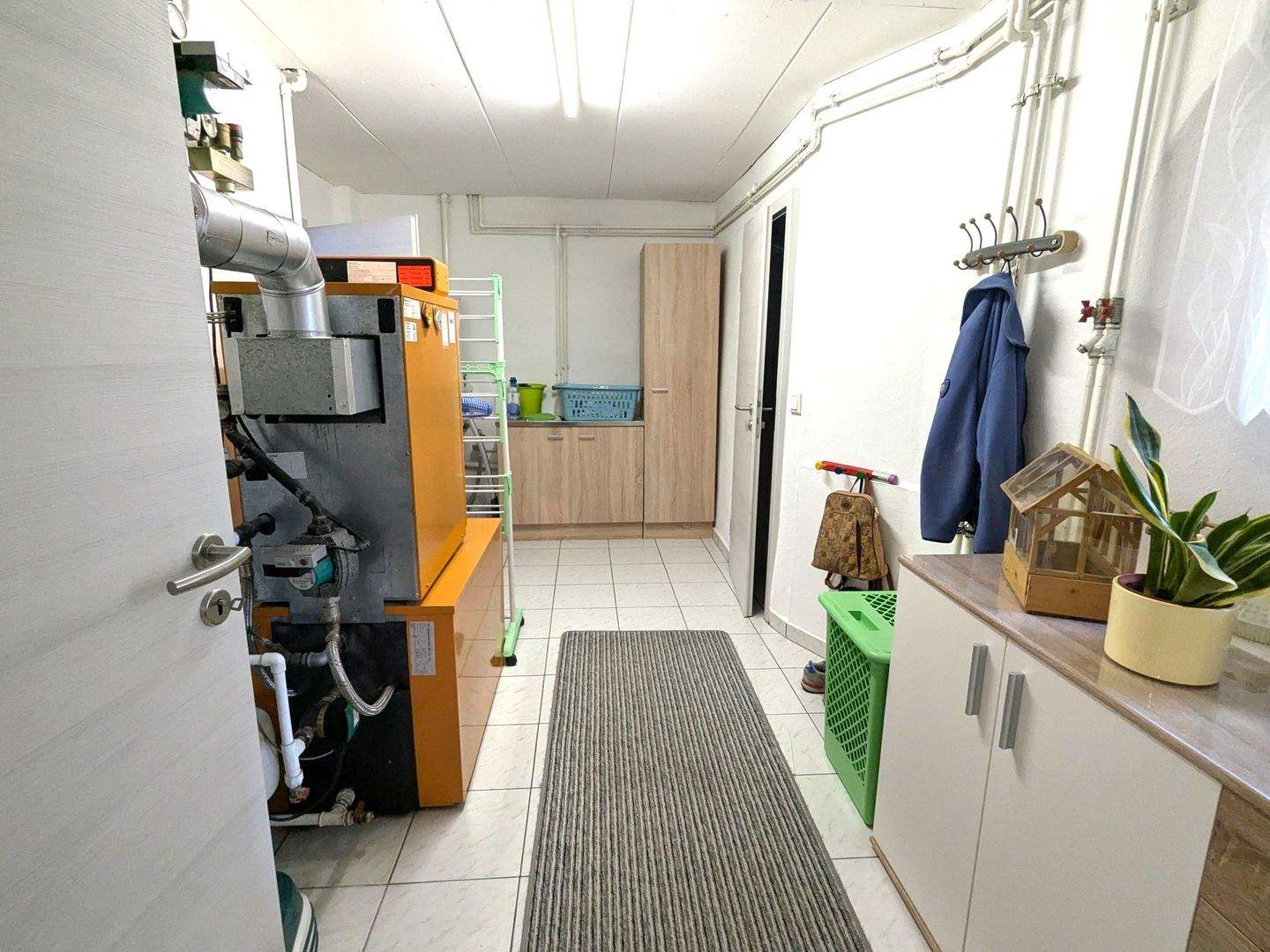 Immobilie in Eisenberg - Gemütliches Einfamilienhaus mit großzügiger Terrasse und Ausbaupotential im Dachgeschoss. - Bild 11