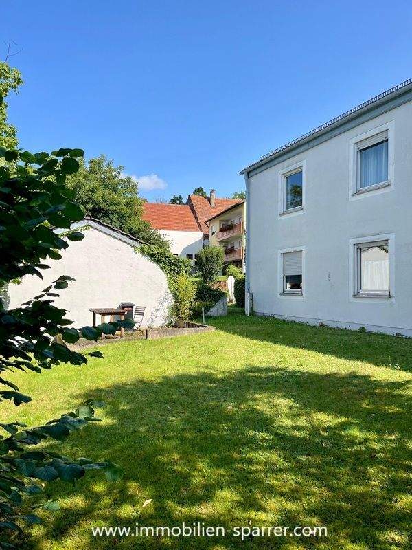 Immobilie in Wernberg-Köblitz - Charmantes Einfamilienhaus mit Doppelgarage und wunderschönem Garten in Wernberg-Köblitz - Bild 4