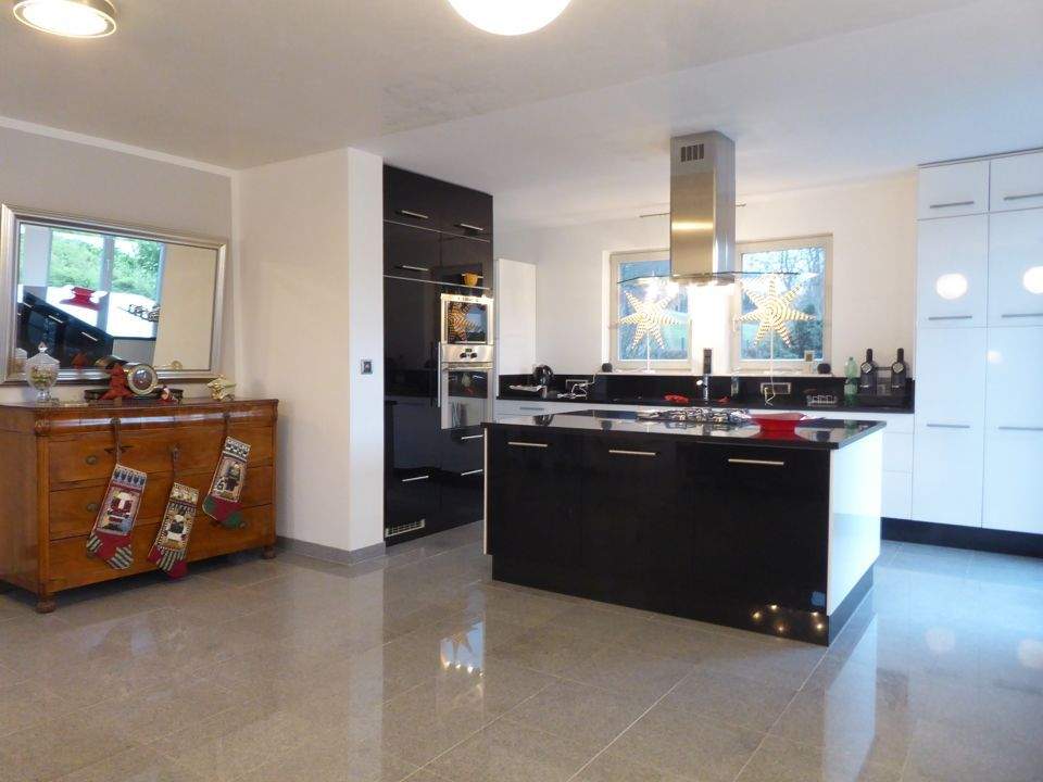 Immobilie in Kalbach - Charmantes Einfamilienhaus mit sonniger Terrasse und Einliegerwohnung! - Bild 3