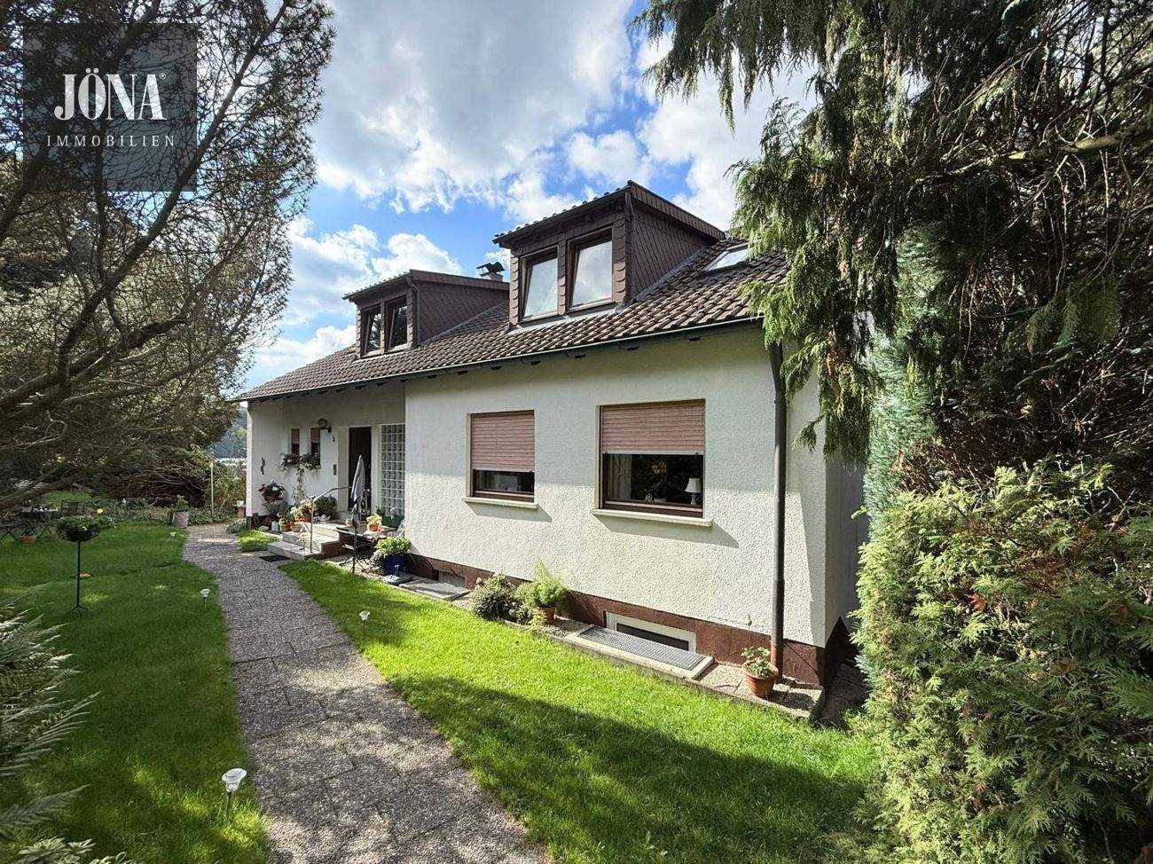 Immobilie in Kulmbach - Mehrfamilienhaus am Fuße der Plassenburg - Wohnen mit Weitblick - Bild 1