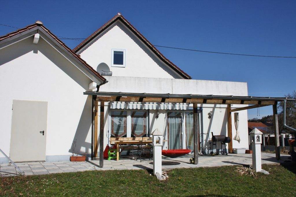 Immobilie in Markt Rettenbach - Großzügige, behindertengerechte Doppelhaushälfte mit Garten und Garage - Bild 2