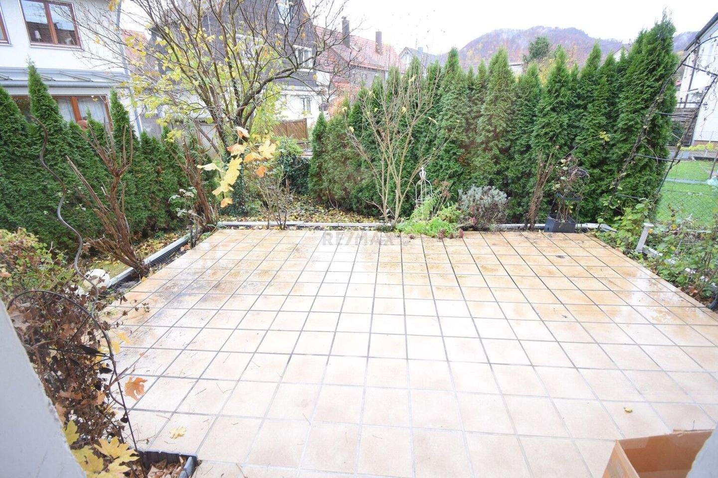 Immobilie in Kuchen - Großzügiges Einfamilienhaus mit Charm – viel Platz für Ihre Wohnideen! - Bild 2