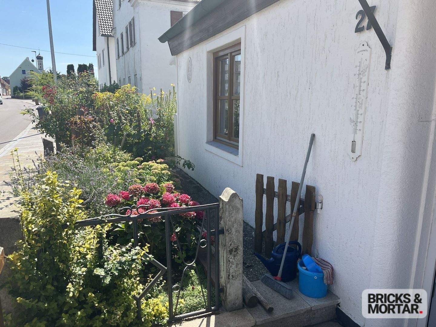 Immobilie in Buttenwiesen - Komplettes Doppelhaus - eine Haushälfte zum Gestalten, eine mit zuverlässiger Mieterin - Bild 21