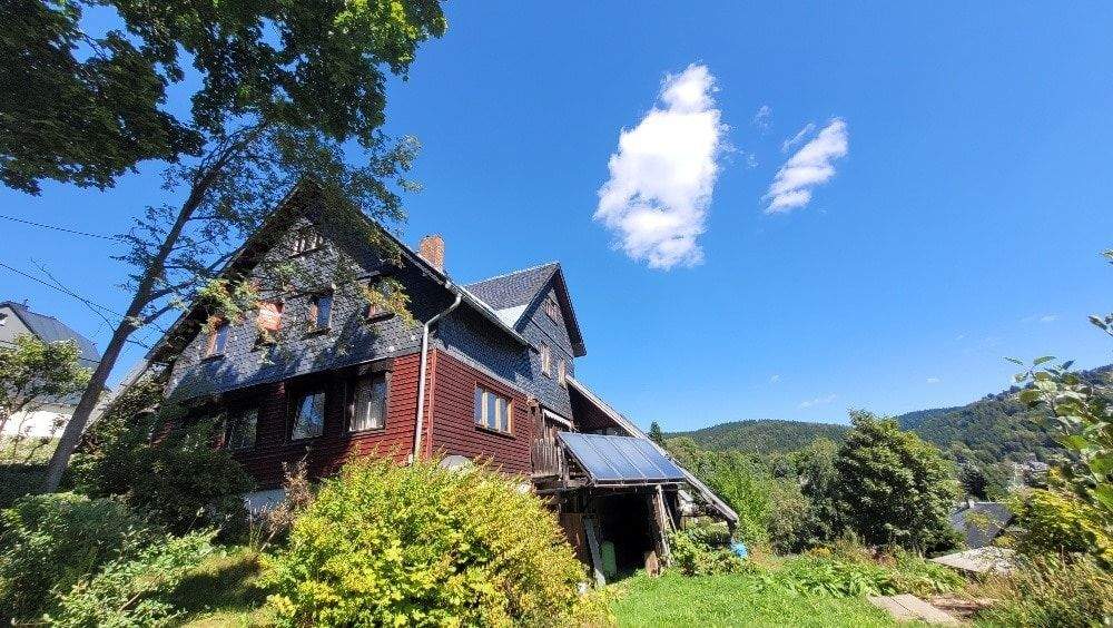 Immobilie in Klingenthal - Modernes Familienhaus mit großem Garten - Bild 1