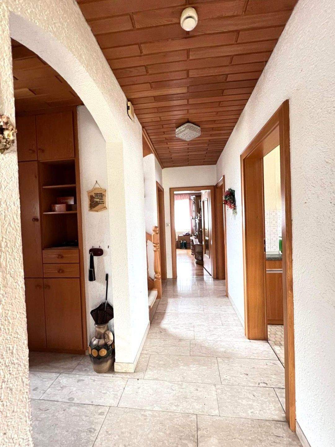 Immobilie in Wolnzach - Charmantes Einfamilienhaus mit großem Grundstück und Ausbaupotenzial in Wolnzach! - Bild 10