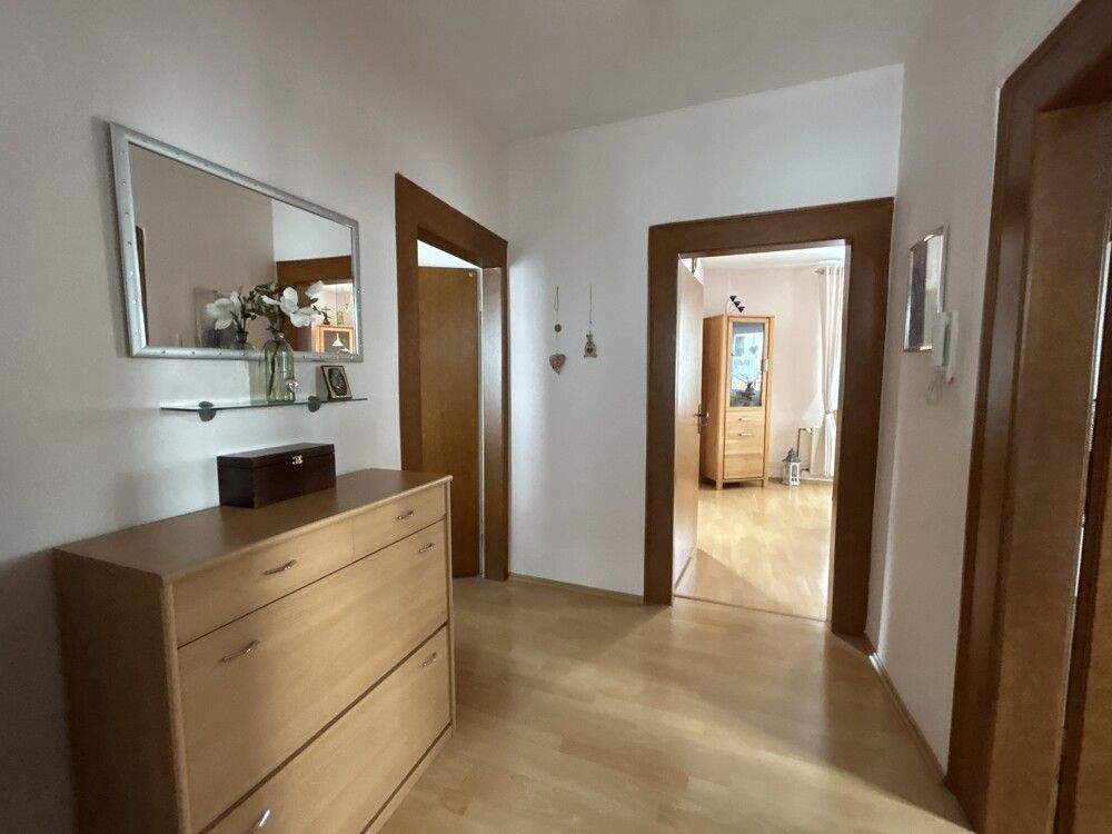 Immobilie in Sulzbach am Main - Charmantes Wohnhaus mit Garage und schönem Hof - Bild 3