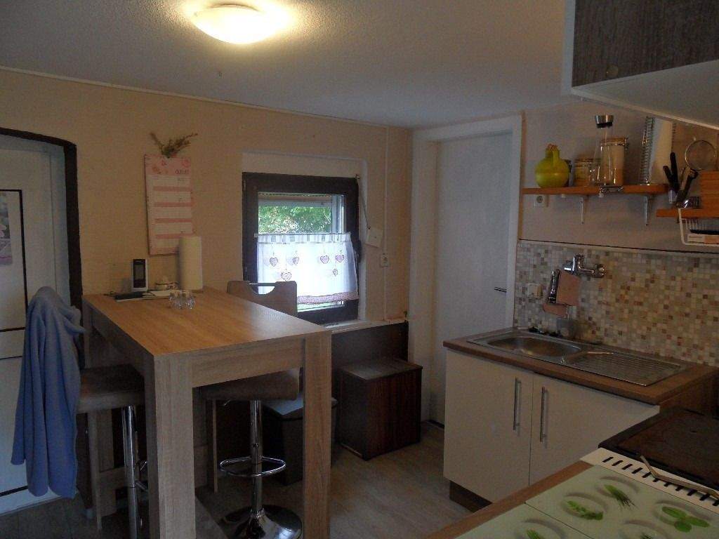 Immobilie in Urbach - URBACH: Das Haus für die Familie mit großen Grundstück, Doppelgarage und Nebengebäuden - Bild 4