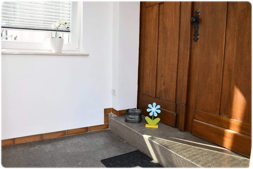 Immobilie in Waldeck - Gepflegtes Wohnhaus mit Nebengebäude - viel Platz für Wohnen, Arbeiten und Freizeit! - Bild 1