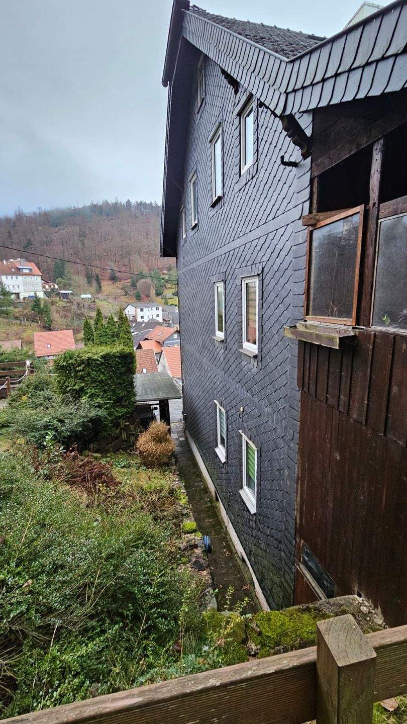 Immobilie in Frankenblick - Liebevoll gestaltete Doppelhaushälfte mit Einliegerwohnung in der Gemeinde Frankenblick OT Rauenstein - Bild 1