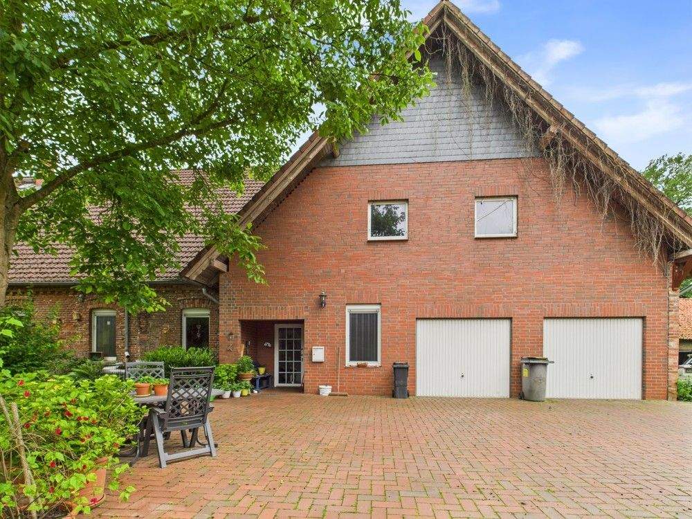 Immobilie in Steyerberg - Großes Bauernhaus in ruhiger Lage mit sanierter Wohnung und XXL Ausbaureserve und Wald - Bild 3