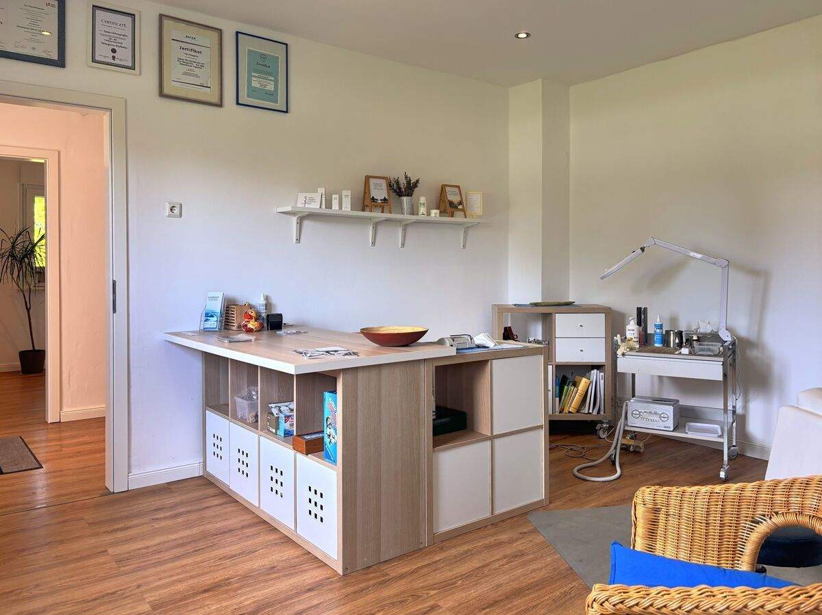 Immobilie in Wiesmoor - Teilsaniertes Landhaus mit Einliegerwohnung, Nebengebäude und über 4 ha Weideland in Wiesmoor - Bild 12