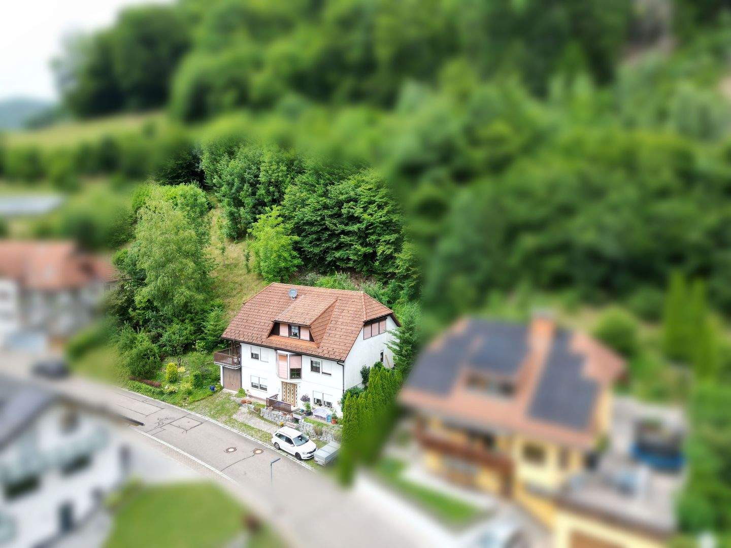 Immobilie in Aitern - Einfamilienhaus in bester Lage von Aitern - solide Kapitalanlage mit Entwicklungspotenzial - Bild 3