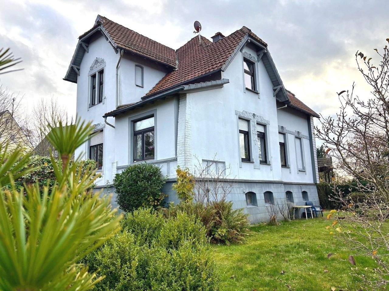 Immobilie in Halver - Historisches Zweifamilienhaus in Halver - Eine Kombination aus Eigennutzung und gesicherter Mieteinnahme - Bild 3