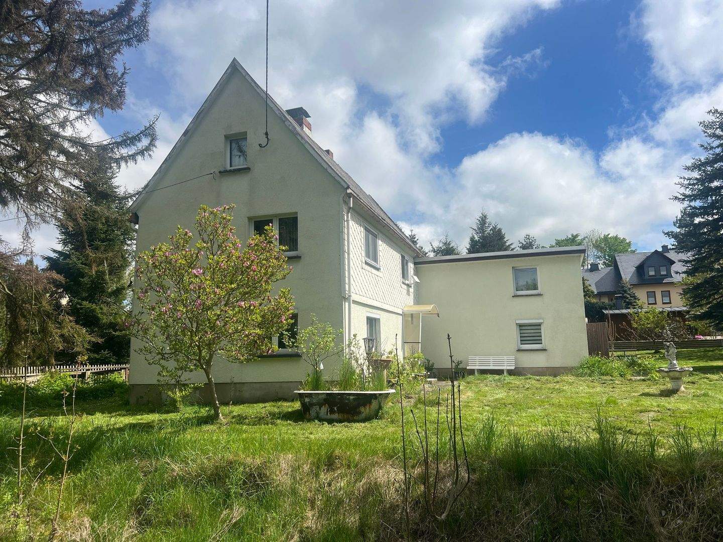 Immobilie in Klingenberg - +++ RESERVIERT +++ Teilsaniertes Haus mit Potenzial - Idyllisch gelegen in Klingenberg-Colmnitz - Bild 1