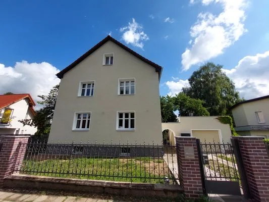 (Mehrgenerationen-)Haus mit 1.200 m² Grundstück | Haus Berlin