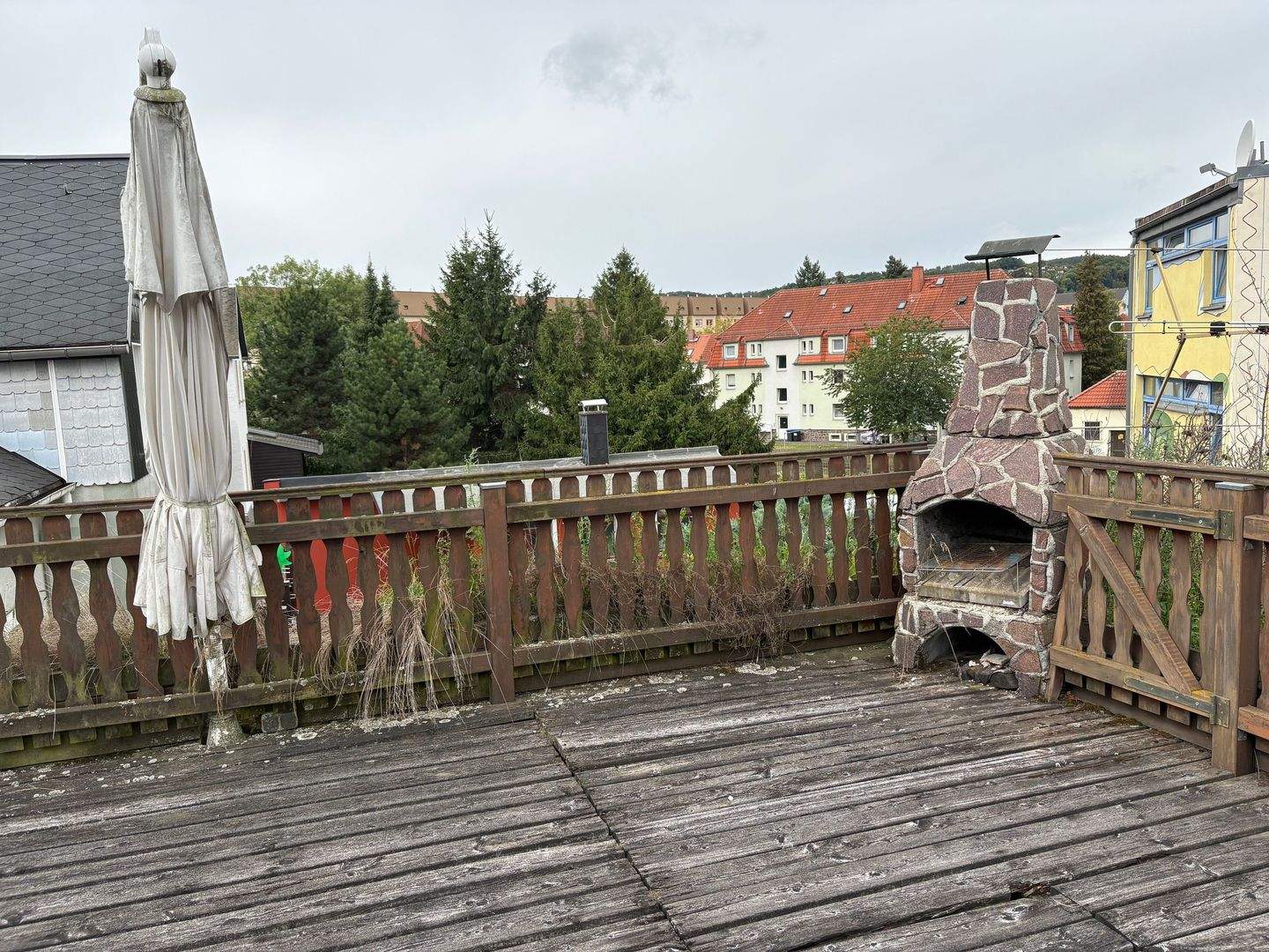 Immobilie in Freital - Ehemaliges 3-Fam.-Haus Nähe Freitaler Klinikum, aktuell zwei schönen Wohnungen sowie attraktive Gewerberäume - Bild 2