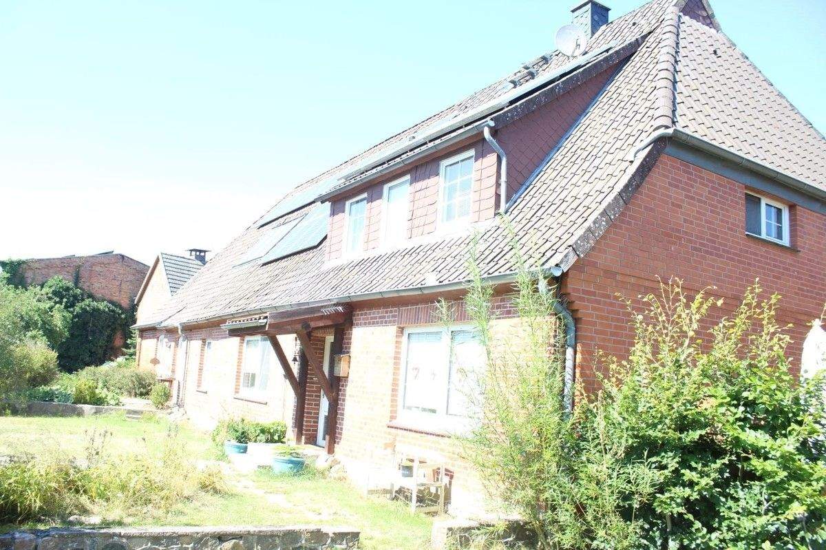 Immobilie in Suderburg - Attraktives Haus mit Zwei Wohneinheiten, Bürogebäude + Stallungen - Bild 17