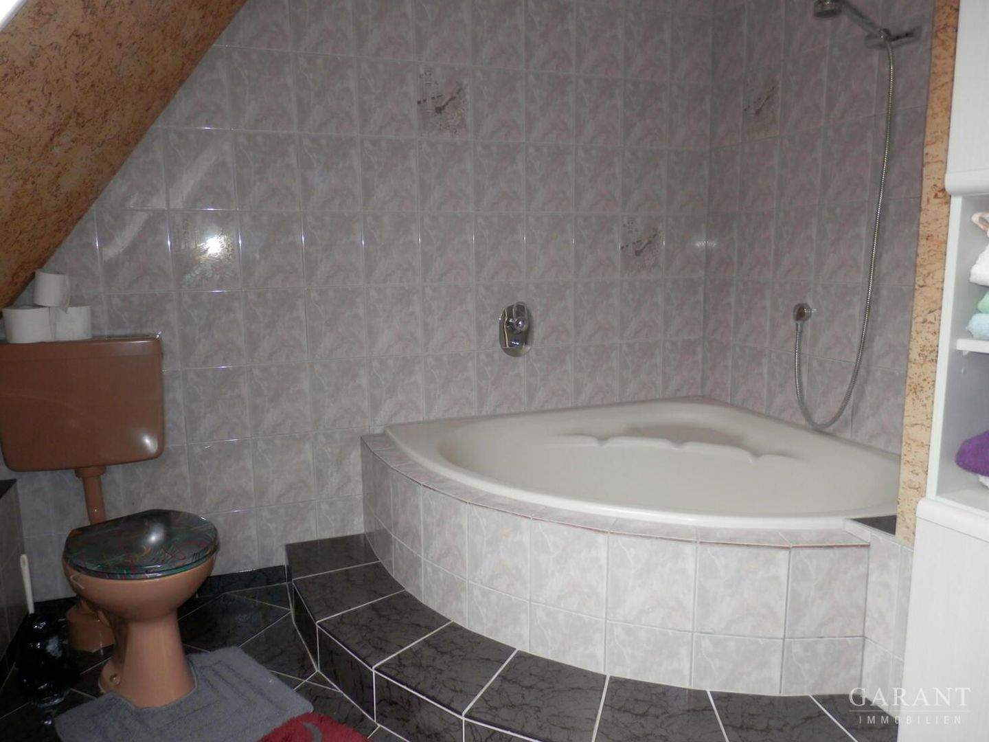 Immobilie in Schöntal - Bezahlbares Haus auch für die etwas größere Familie - Bild 2