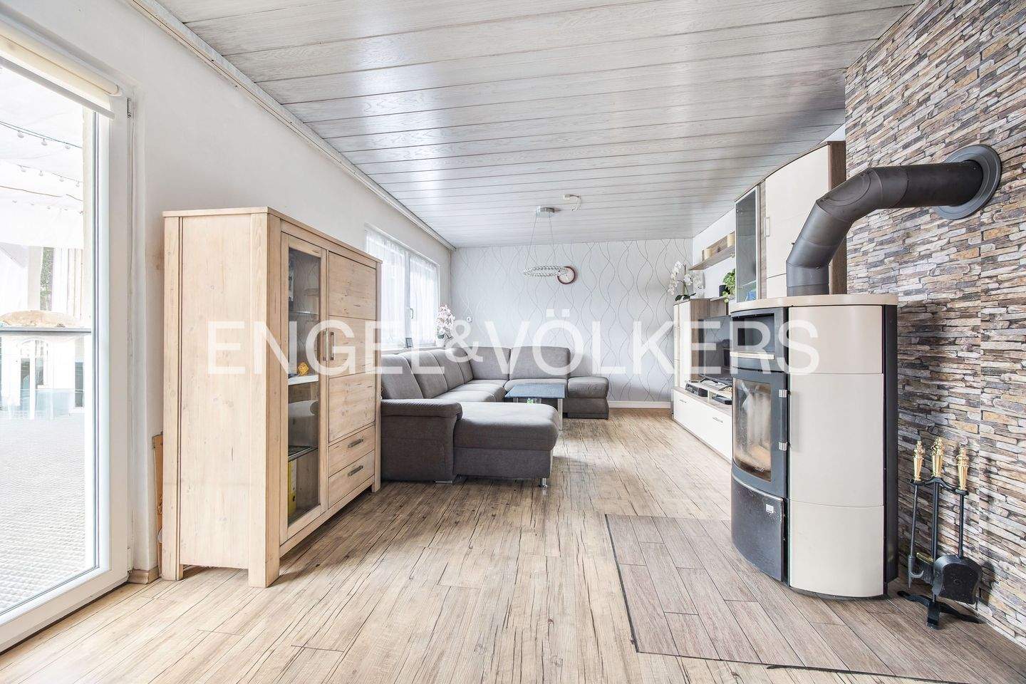 Immobilie in Hilpoltstein - Renovierte Doppelhaushälfte auf großzügigem Eckgrundstück in idyllischer Lage - Bild 7