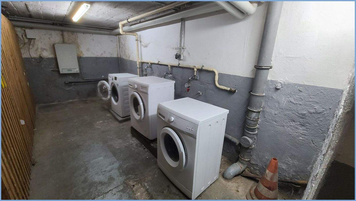 Immobilie in Frechen - Vermietete 2-Zimmer-Wohnung im Dachgeschoss eines 6-Familienhauses in Stadtrandlage von Frechen (WE 6) - Bild 4