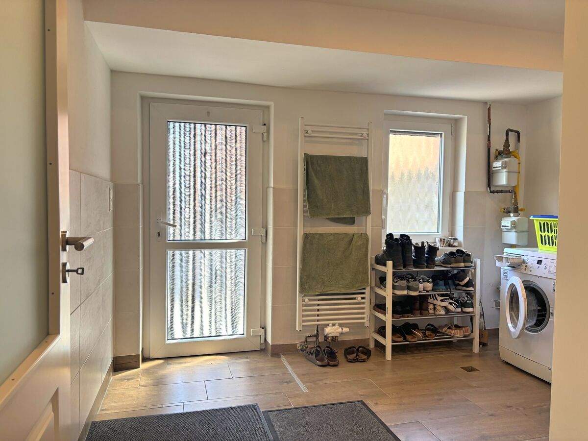 Immobilie in Wiesmoor - Teilsaniertes Landhaus mit Einliegerwohnung, Nebengebäude und über 4 ha Weideland in Wiesmoor - Bild 13