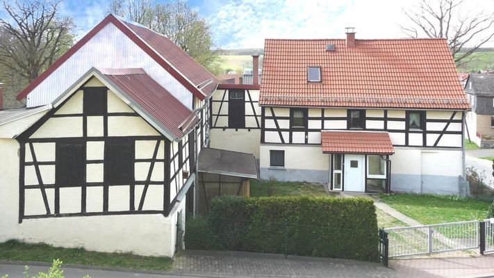Scheune, Wohnhaus und Innenhof