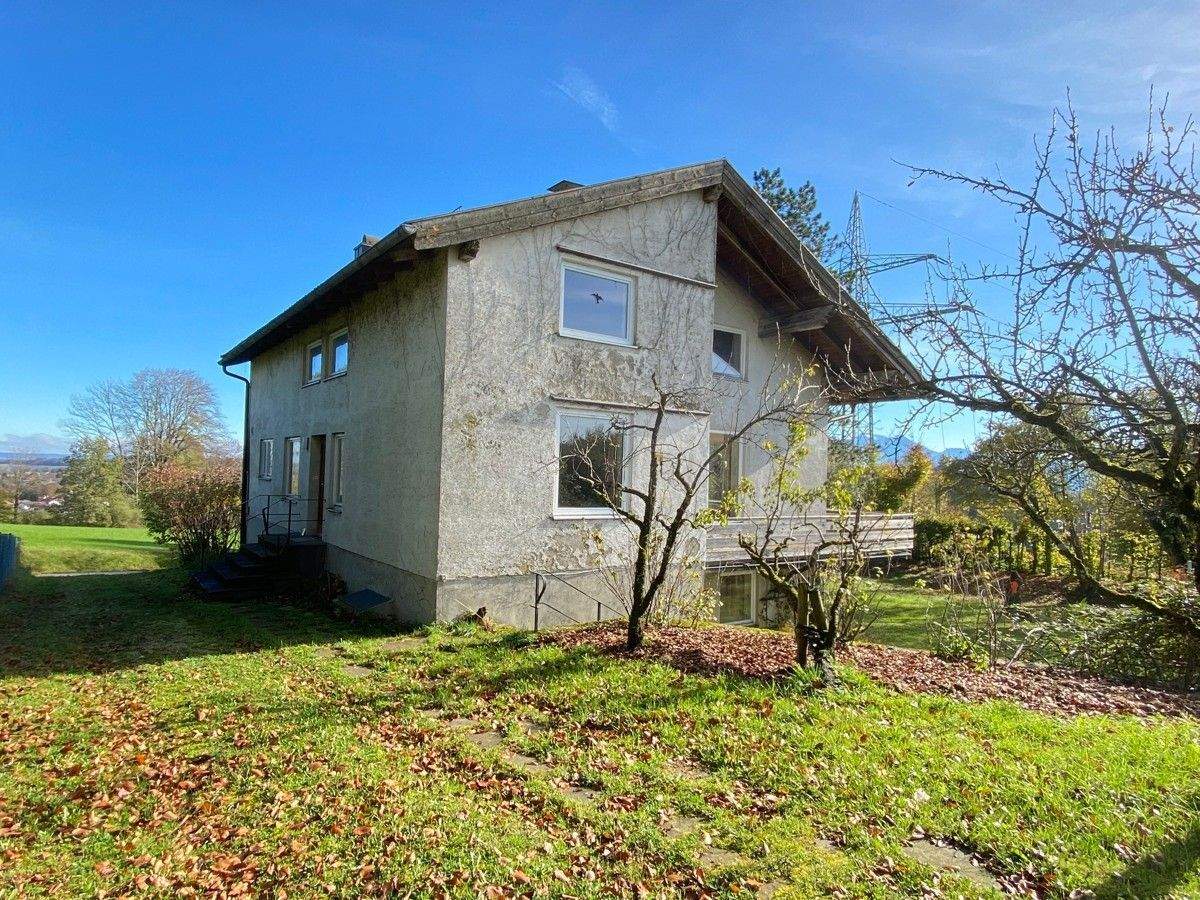 Immobilie in Rimsting - Prien am Chiemsee: Älteres EFH m. ca. 1.650 m2 Grund in herrlicher Randlage m. Berg- u. Seeblick! - Bild 0