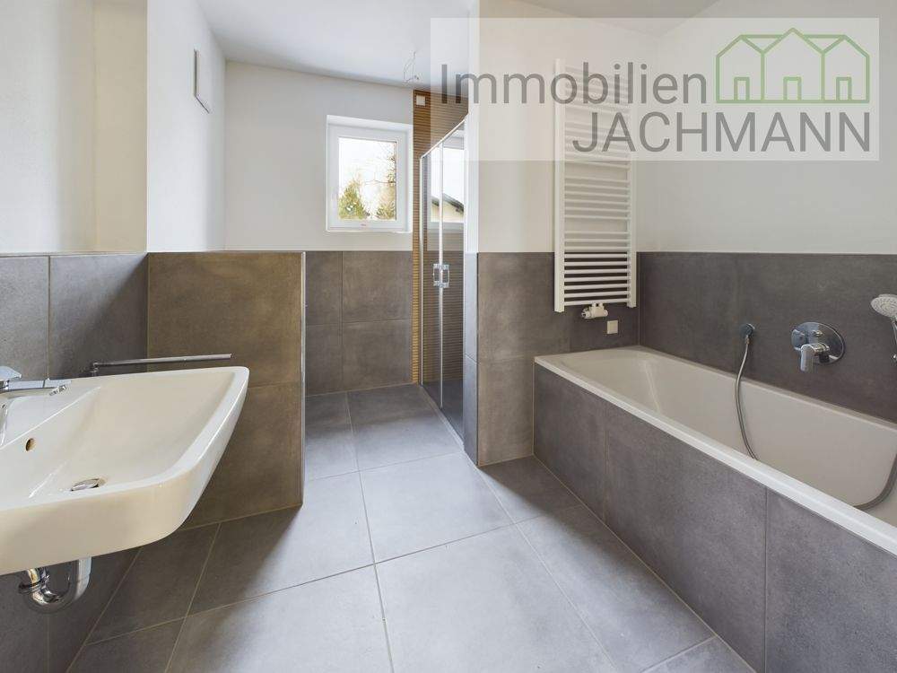 Immobilie in Schwarzach - Ihr neues Zuhause wartet auf Sie - Neue barrierefreie 2-Zimmer-Wohnung im Erdgeschoss mit Tiefgarage - Bild 5