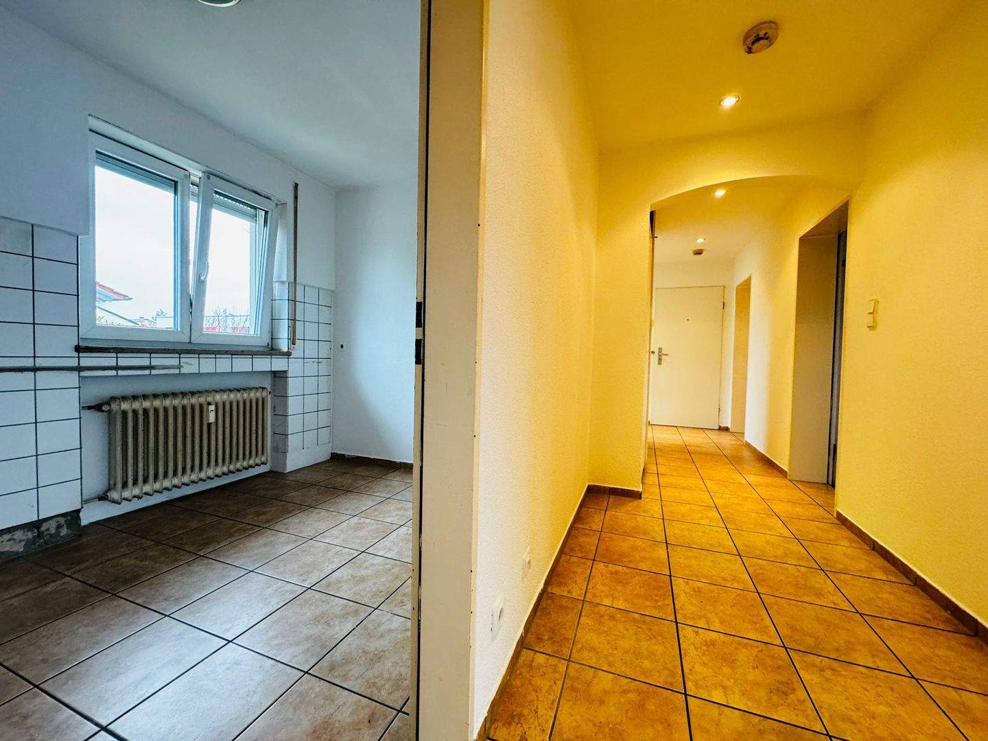 Immobilie in Gottmadingen - 4-Zimmer-Wohnung mit Balkon, Garage, Stellplatz & Garten in Gottmadingen - Bild 11