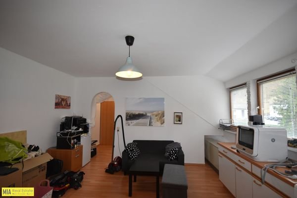 Wohn- Ess- Kochzimmer - Kleines 2 Zimmer Dachgeschoss-Apartment in Ruhelage Miete Grödig Salzburg