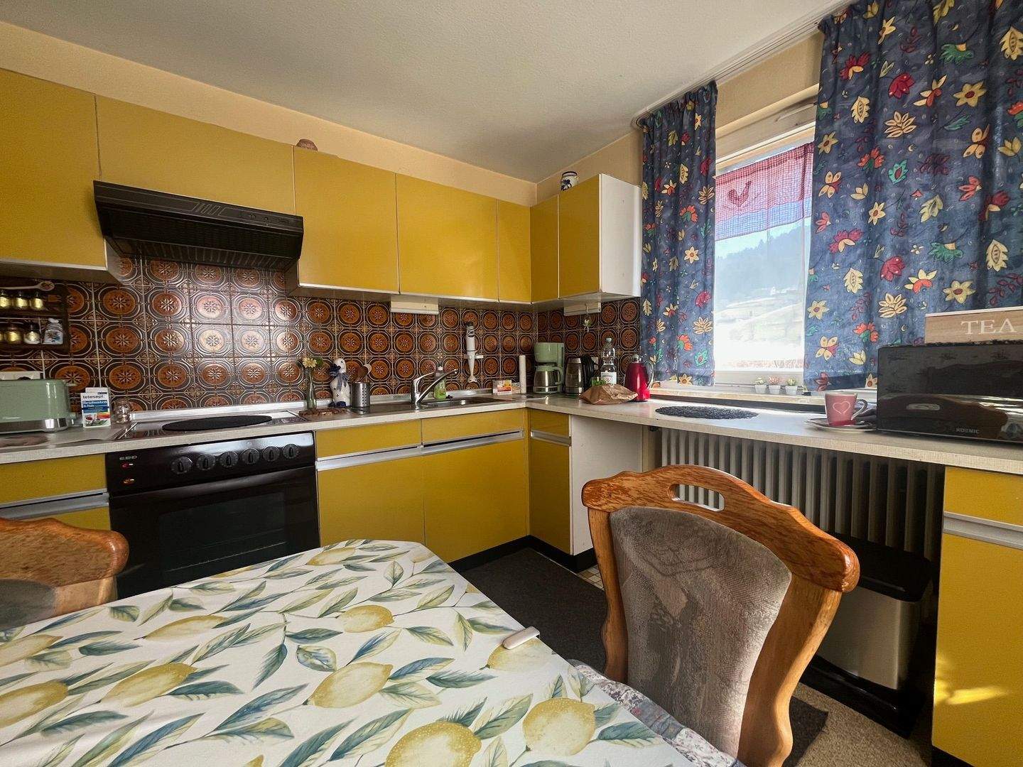 Immobilie in Malsburg-Marzell - Neuer Preis: Solides Zweifamilienhaus in Malsburg-Marzell mit viel Platz und jeder Menge Möglichkeiten - Bild 5