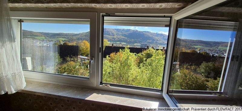 Immobilie in Oberkochen - Einfamilien-Doppelhaushälfte mit sonnigem Garten in ruhiger, naturnaher Lage - Bild 1