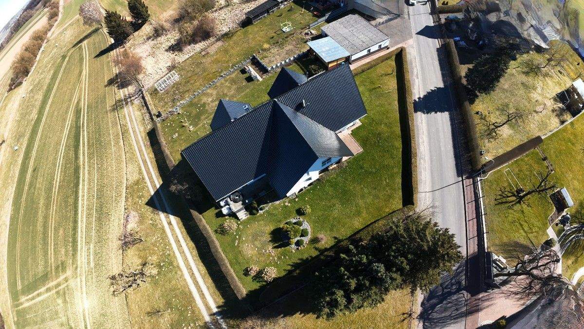 Immobilie in Malsfeld - Großzügiges Zweifamilienhaus in Malsfeld-OT - Bild 0